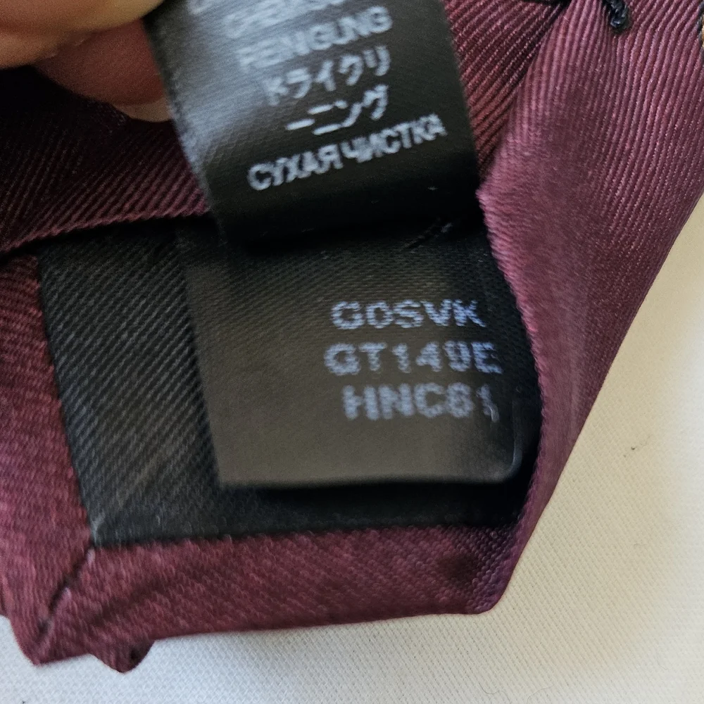 Dolce & Gabanna Tie - Picture 5 of 9